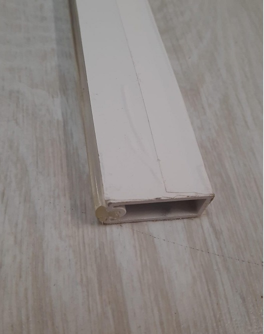 Tubo appendiabiti rettang. 30x15 BIANCO da 3 mt 