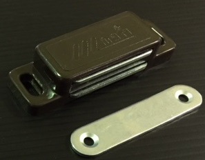 . calamita grande per mobili