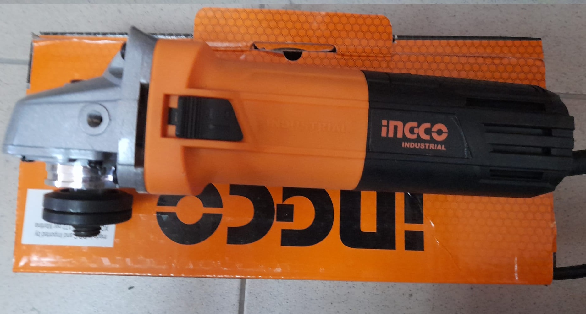 Smerigliatrice professionale 950 W angolare modello AG8508E INGCO 