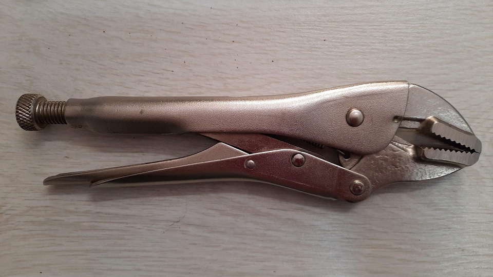 Pinza autobloccante grip a ganasce BW1054 BETA