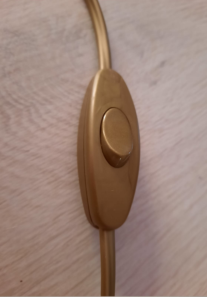 Interruttore cablato unipolare con cavo e spina 2P 10A da 1.80 mt