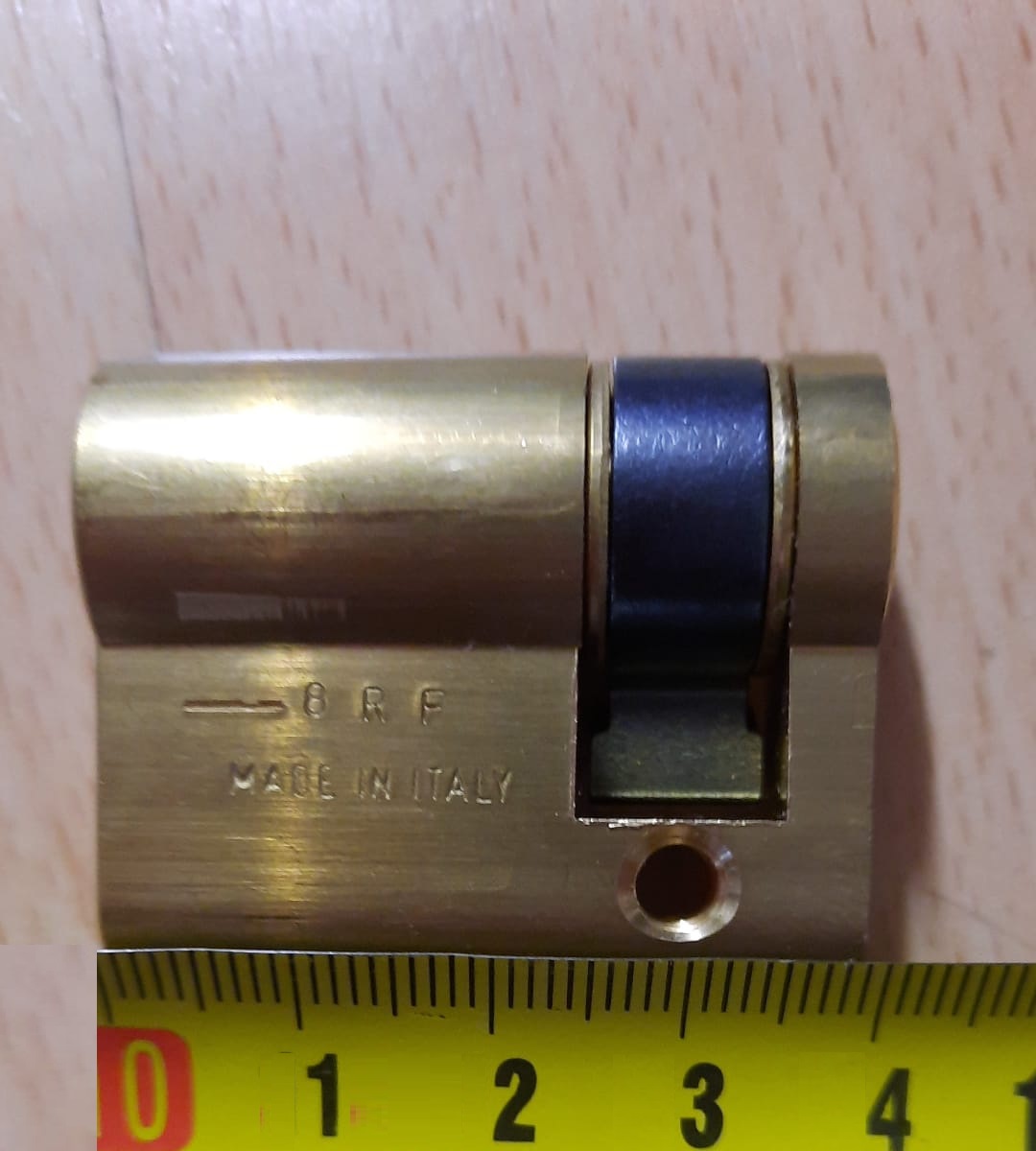 Mezzo cilindro AGB da 40 mm per serratura serranda e basculante AGB C630010525 