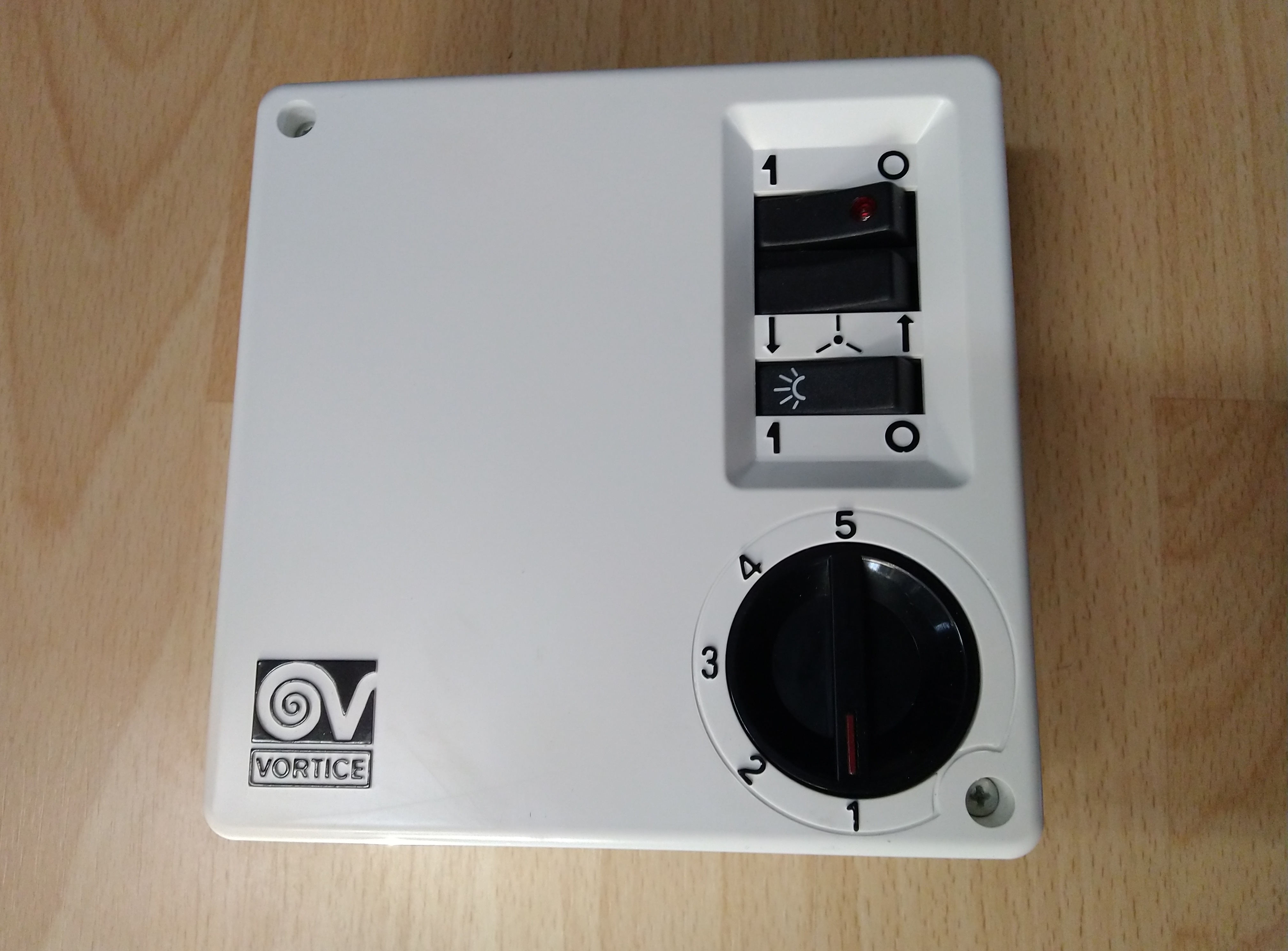 Regolatore di velocità reversibile SCRR5L- VORTICE